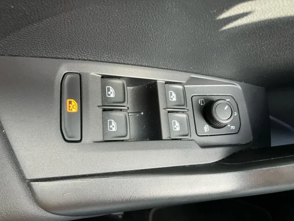 VOLKSWAGEN T-Cross (2025) — foto 2 van 25