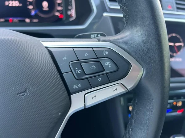 VOLKSWAGEN Tiguan Dsl (2022) — foto 11 van 28