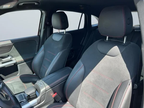 MERCEDES-BENZ GLA (H247) (2022) — foto 2 van 31