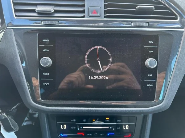 VOLKSWAGEN Tiguan Dsl (2023) — foto 8 van 35
