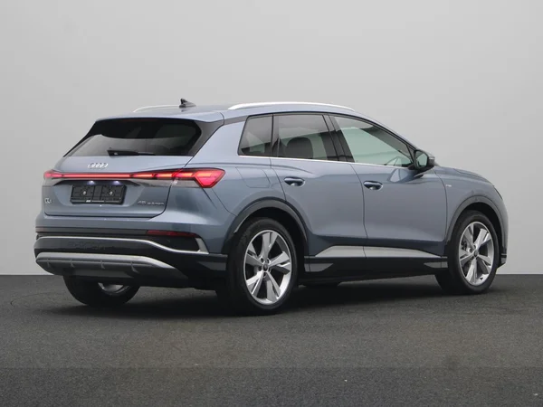 AUDI Q4 e-tron (2025) — foto 12 van 21
