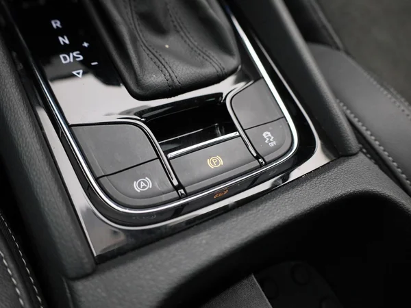 Škoda Karoq (2022) — foto 21 van 40