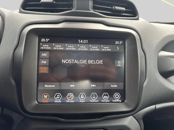 Jeep Renegade (2023) — foto 4 van 20