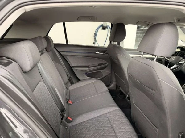 Volkswagen Golf (2024) — foto 2 van 23