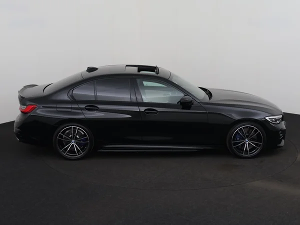 BMW 330 (2021) — foto 27 van 31