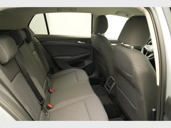 VOLKSWAGEN Golf VIII (2026) — foto 15 van 27