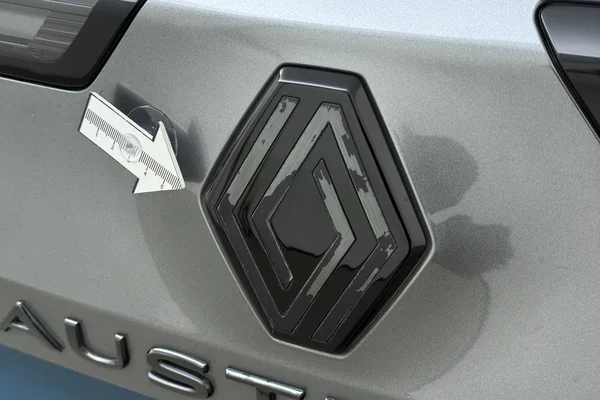 Renault Austral E-Tech (HEV) (2024) — foto 9 van 18