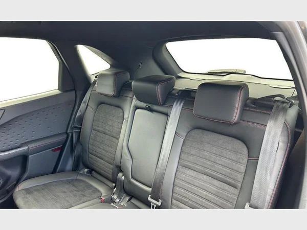 Ford Kuga (2021) — foto 2 van 29