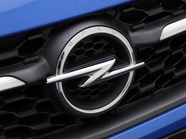Opel Corsa-e (2023) — foto 25 van 38