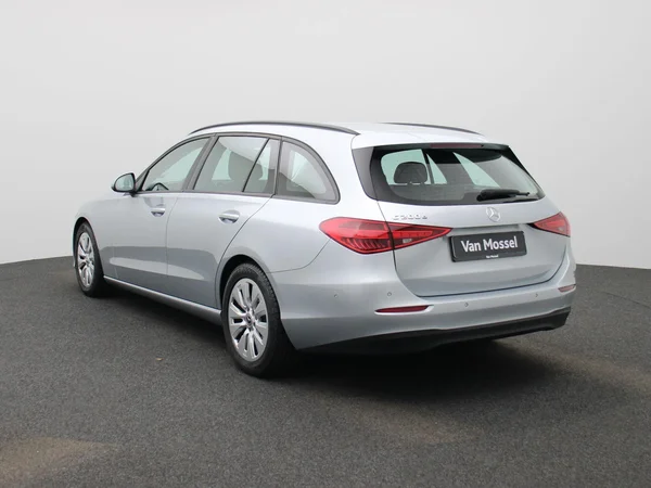 Mercedes-Benz C-Klasse (2022) — foto 12 van 43
