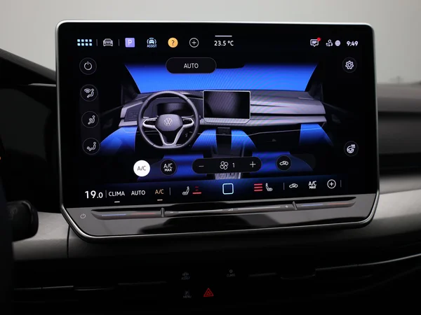 VOLKSWAGEN Golf VIII (2025) — foto 3 van 20
