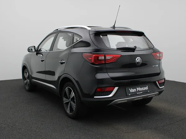 MG ZS EV (2021) — foto 12 van 45