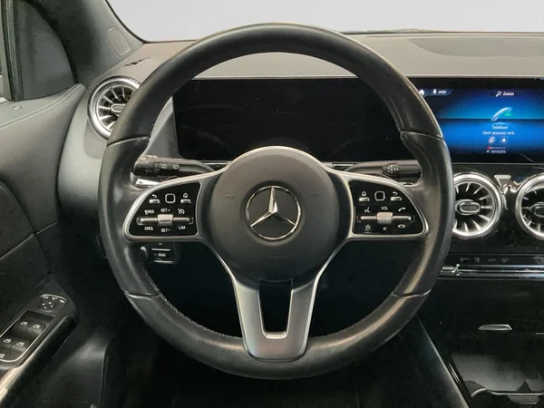 MERCEDES-BENZ GLA (H247) (2022) — foto 4 van 22