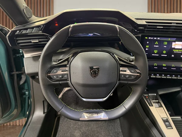 Peugeot 308 (2022) — foto 5 van 29