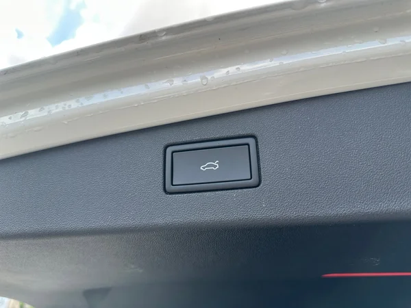 VOLKSWAGEN Tiguan eHybrid (PHEV) (2025) — foto 7 van 24