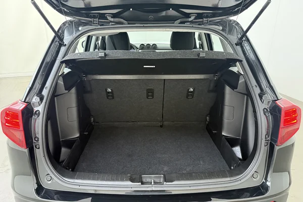 Suzuki Vitara (2021) — foto 11 van 15