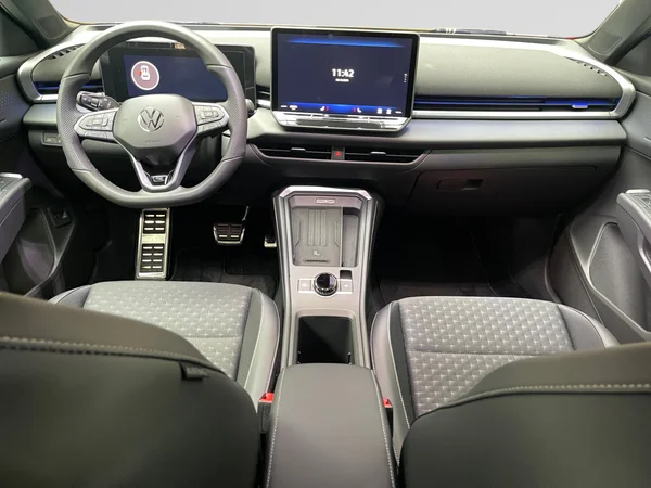 VOLKSWAGEN T-Roc (2025) — foto 9 van 12
