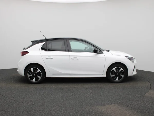 Opel Corsa-e (2023) — foto 37 van 40