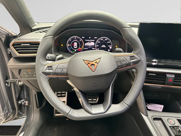 CUPRA Leon ST (2024) — foto 8 van 23