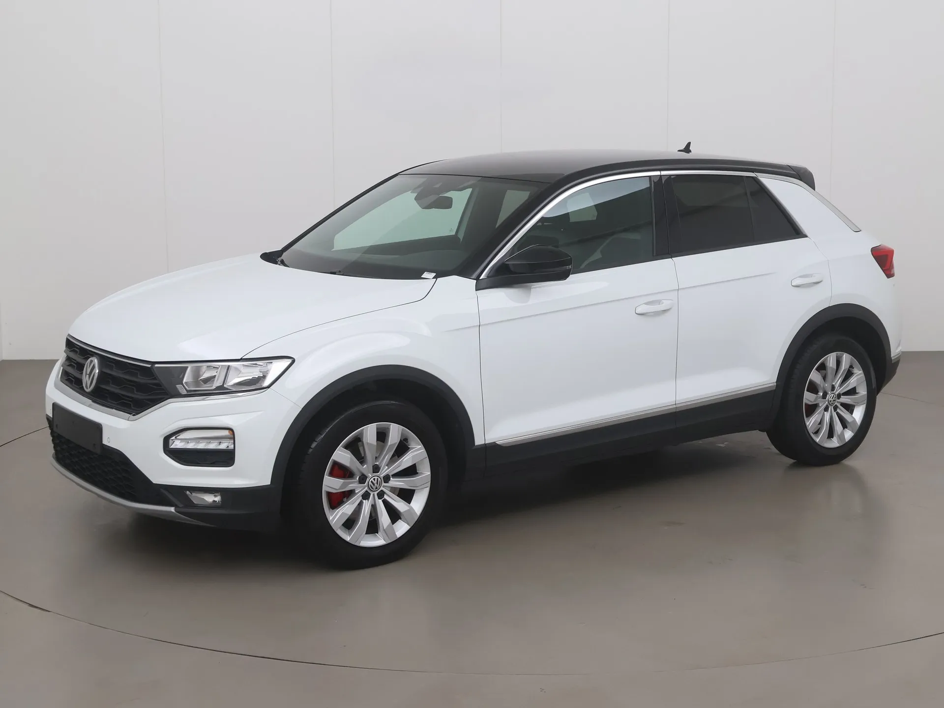 volkswagen t-roc 1121_303796_2018