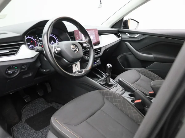 Škoda Scala (2021) — foto 10 van 36