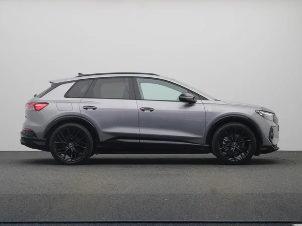 AUDI Q4 e-tron (2024) — foto 24 van 26