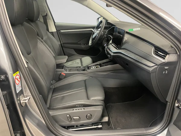SKODA Octavia Combi (2025) — foto 6 van 21