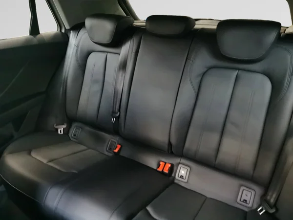 AUDI Q2 (2025) — foto 3 van 14