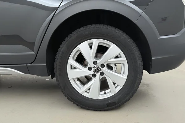 Volkswagen Taigo (2024) — foto 18 van 21