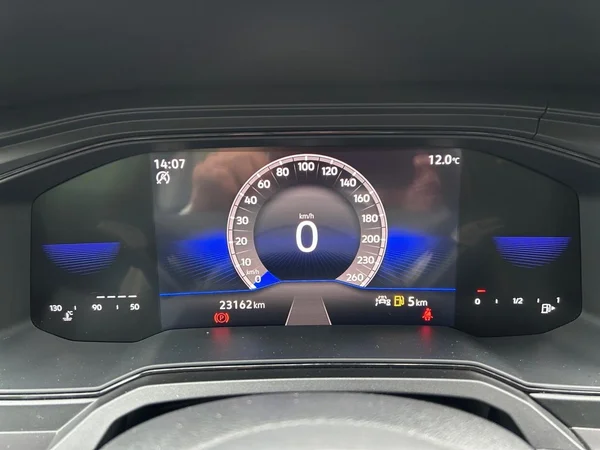 VOLKSWAGEN Polo (2024) — foto 5 van 22