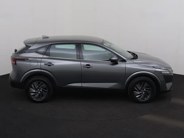 NISSAN Qashqai (2024) — foto 25 van 29