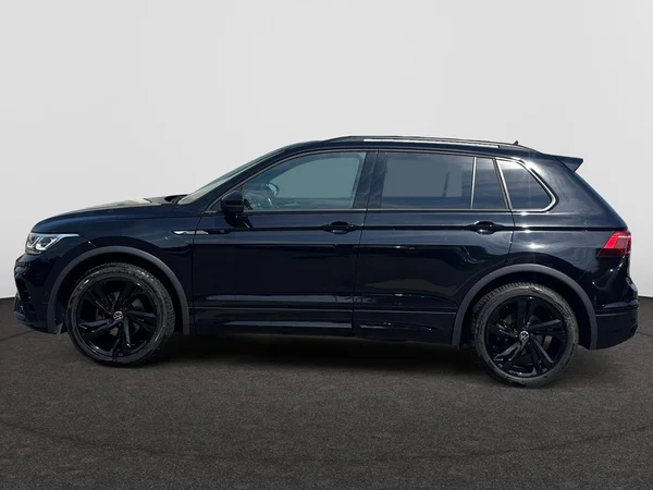 VOLKSWAGEN Tiguan (2023) — foto 4 van 22