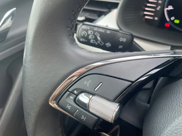 SKODA Kamiq (2024) — foto 2 van 19