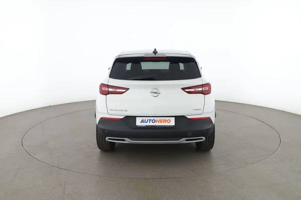 Opel Grandland X (2019) — foto 11 van 16