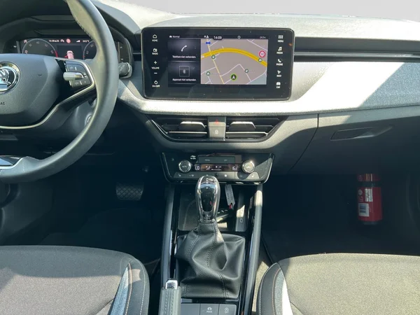 SKODA Kamiq (2024) — foto 6 van 24
