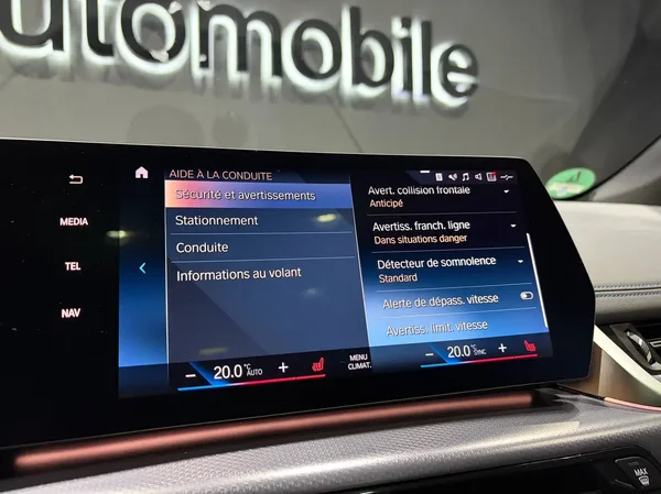 Bmw 218 (2023) — foto 6 van 28