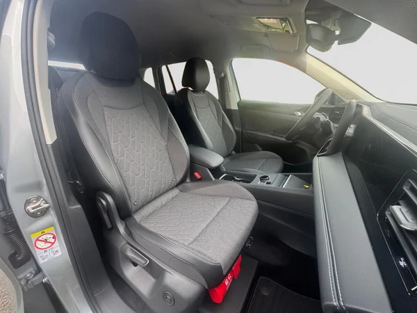 VOLKSWAGEN Tiguan (2026) — foto 21 van 22