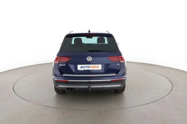 Volkswagen Tiguan (2017) — foto 11 van 16