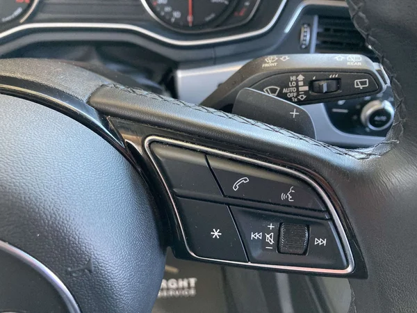 Audi A4 (2023) — foto 10 van 21