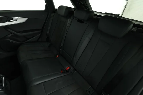 Audi A4 (2024) — foto 5 van 16