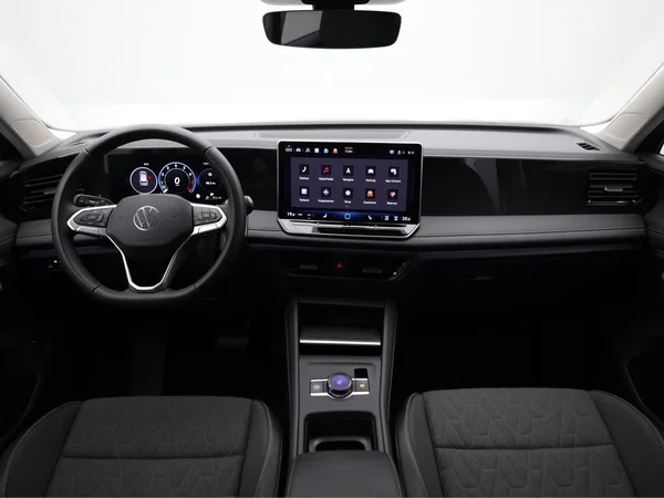 VOLKSWAGEN Tiguan (2024) — foto 21 van 22