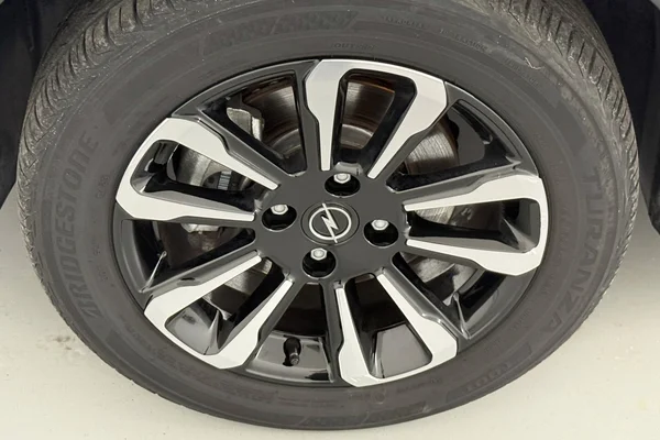 Opel Crossland (2023) — foto 18 van 25