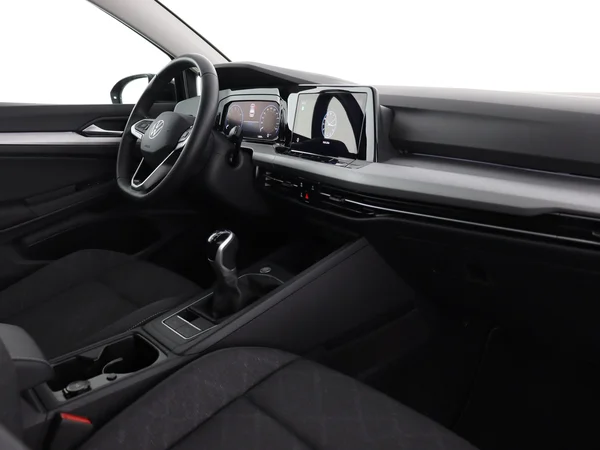 VOLKSWAGEN Golf (2024) — foto 3 van 27