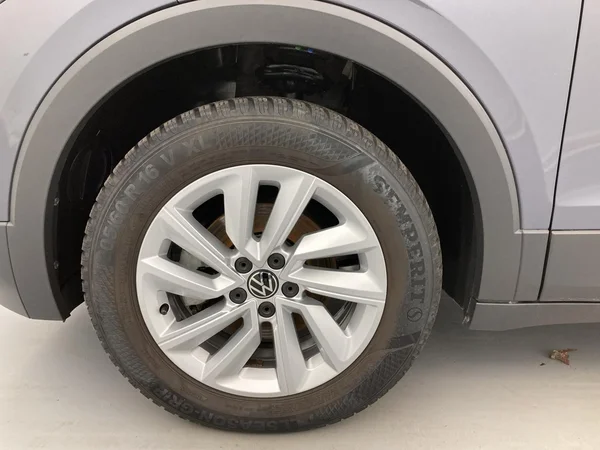 VOLKSWAGEN T-Cross (2023) — foto 16 van 36