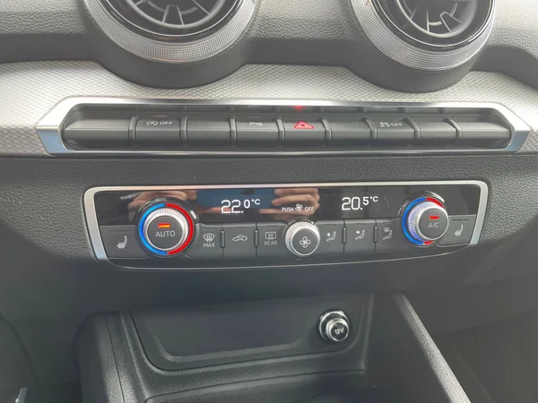 AUDI Q2 (2024) — foto 9 van 22
