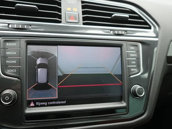 VOLKSWAGEN Tiguan Dsl (2016) — foto 18 van 31