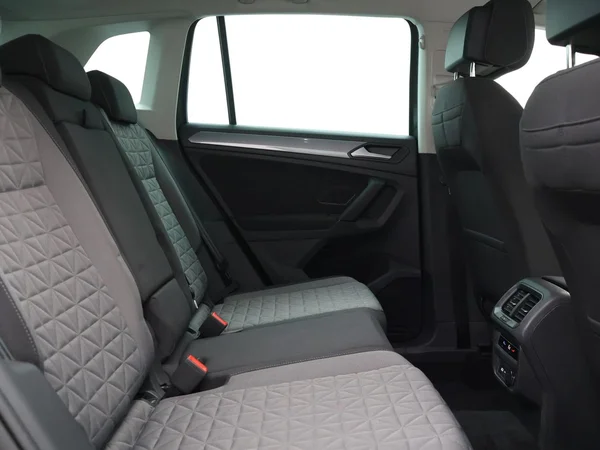 VOLKSWAGEN Tiguan eHybrid (PHEV) (2022) — foto 3 van 29