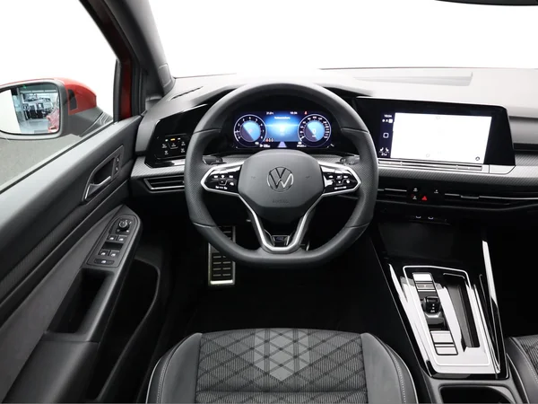 VOLKSWAGEN Golf VIII (2024) — foto 5 van 23
