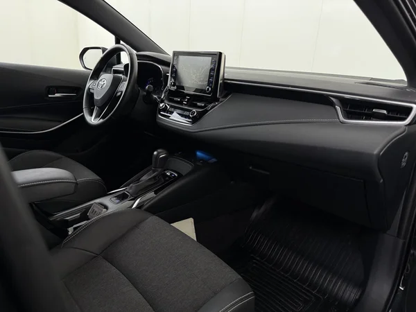 TOYOTA Corolla (2021) — foto 3 van 30