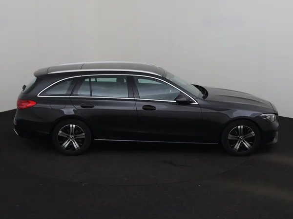 MERCEDES C 180 (2022) — foto 26 van 30